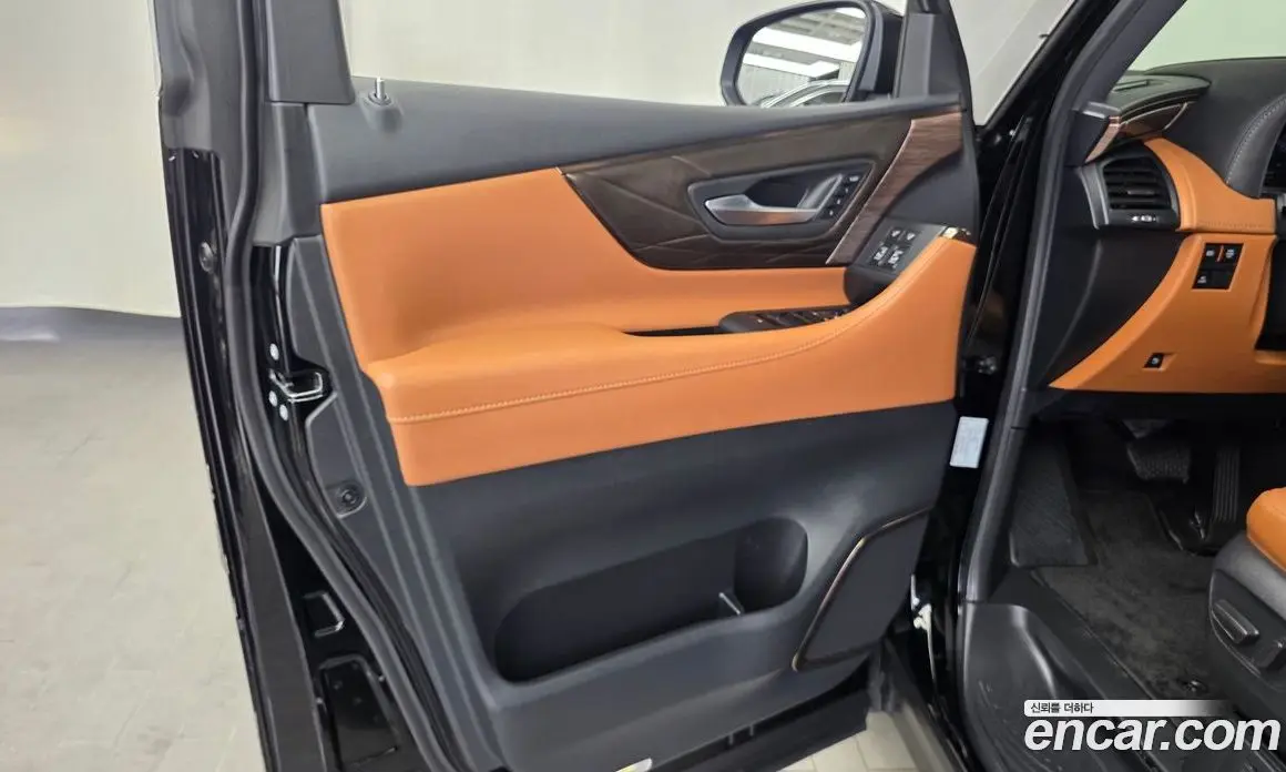 Toyota Alphard 2024 2.5 автомат (гидро), фото 14