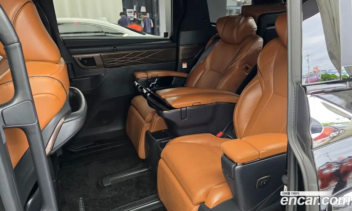 Toyota Alphard 2024 2.5 автомат (гидро), фото 16