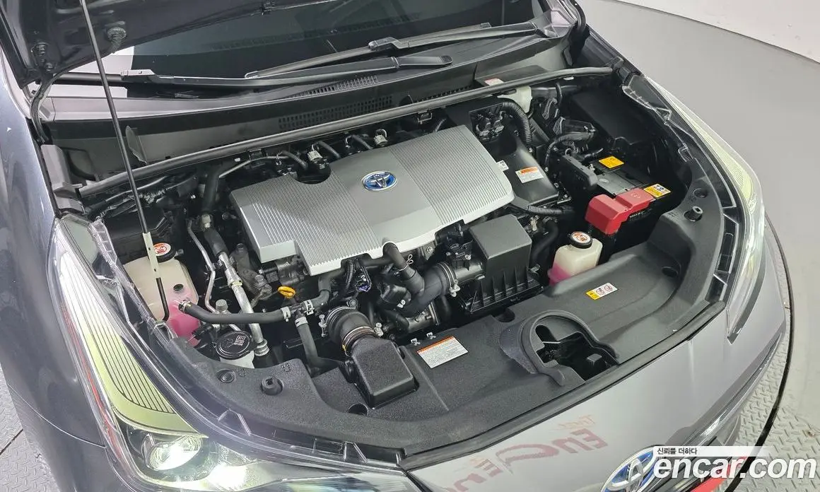 Toyota Prius 2019 1.8 автомат (гидро), фото 16 Toyota Prius 2019 1.8 автомат (гидро), фото 16