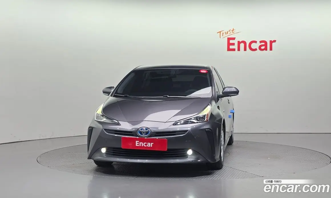 Toyota Prius 2019 1.8 автомат (гидро), фото 3 Toyota Prius 2019 1.8 автомат (гидро), фото 3