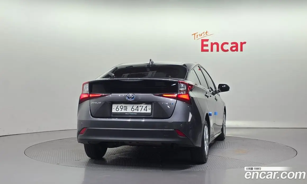 Toyota Prius 2019 1.8 автомат (гидро), фото 4 Toyota Prius 2019 1.8 автомат (гидро), фото 4