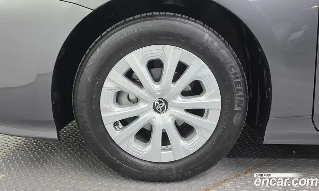 Toyota Prius 2019 1.8 автомат (гидро), миниатюра 5 Toyota Prius 2019 1.8 автомат (гидро), миниатюра 5