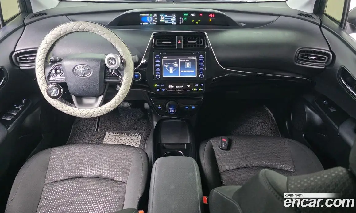 Toyota Prius 2019 1.8 автомат (гидро), фото 10 Toyota Prius 2019 1.8 автомат (гидро), фото 10