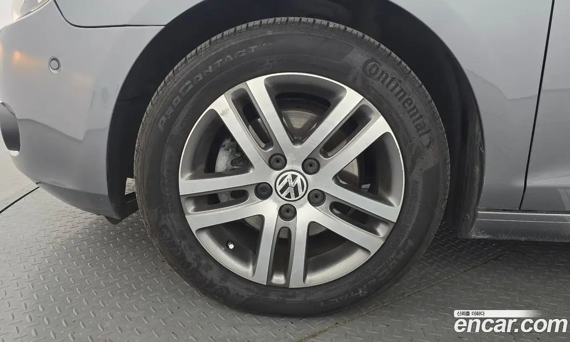 Volkswagen Golf 2010 2.0 автомат (гидро), фото 5 Volkswagen Golf 2010 2.0 автомат (гидро), фото 5