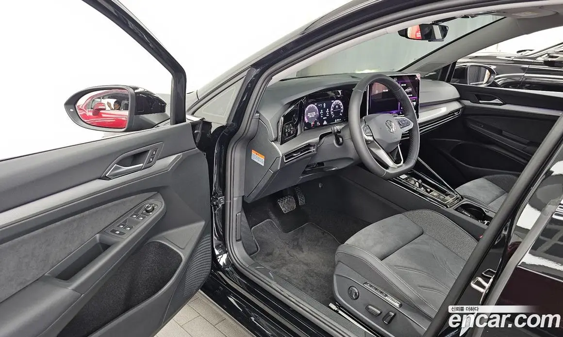 Volkswagen Golf 2026 2.0 автомат (гидро), фото 13 Volkswagen Golf 2026 2.0 автомат (гидро), фото 13