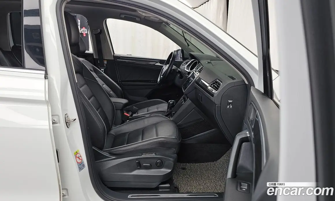 Volkswagen Tiguan 2019 2.0 автомат (гидро), фото 17 Volkswagen Tiguan 2019 2.0 автомат (гидро), фото 17
