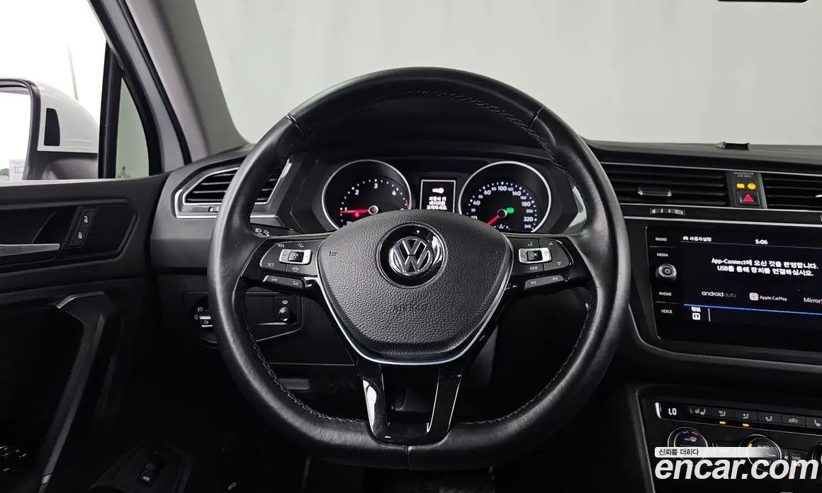 Volkswagen Tiguan 2019 2.0 автомат (гидро), фото 19 Volkswagen Tiguan 2019 2.0 автомат (гидро), фото 19