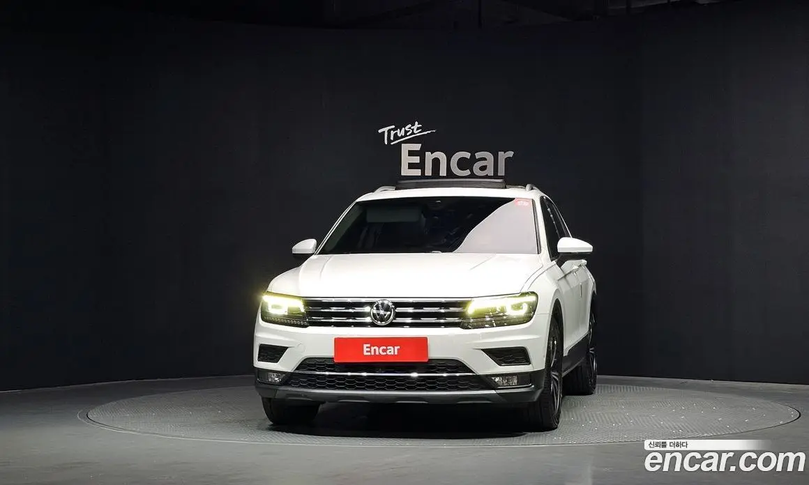 Volkswagen Tiguan 2019 2.0 автомат (гидро), фото 3 Volkswagen Tiguan 2019 2.0 автомат (гидро), фото 3
