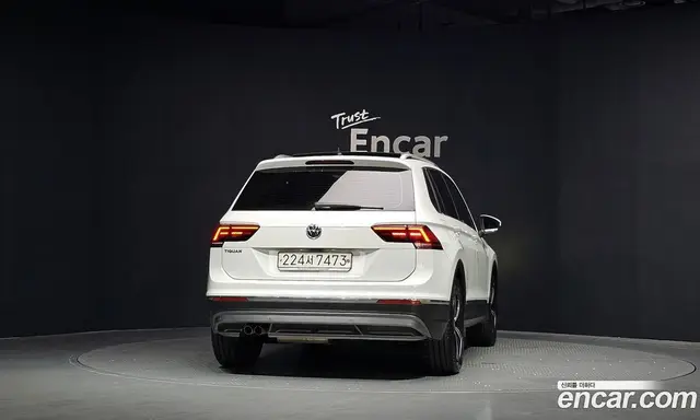 Volkswagen Tiguan 2019 2.0 автомат (гидро), миниатюра 4 Volkswagen Tiguan 2019 2.0 автомат (гидро), миниатюра 4