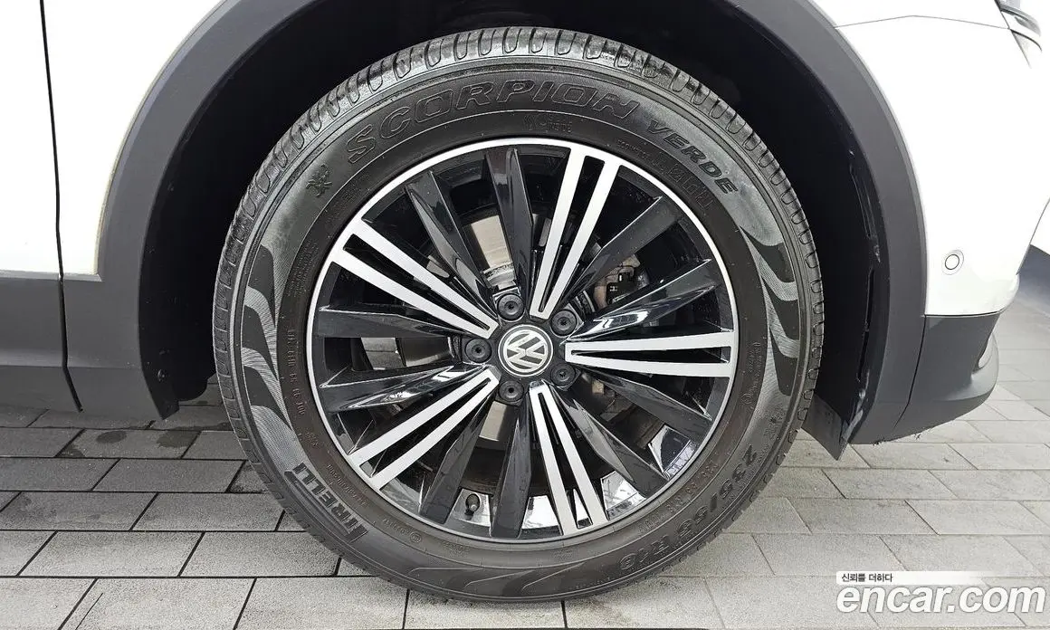 Volkswagen Tiguan 2019 2.0 автомат (гидро), фото 7 Volkswagen Tiguan 2019 2.0 автомат (гидро), фото 7