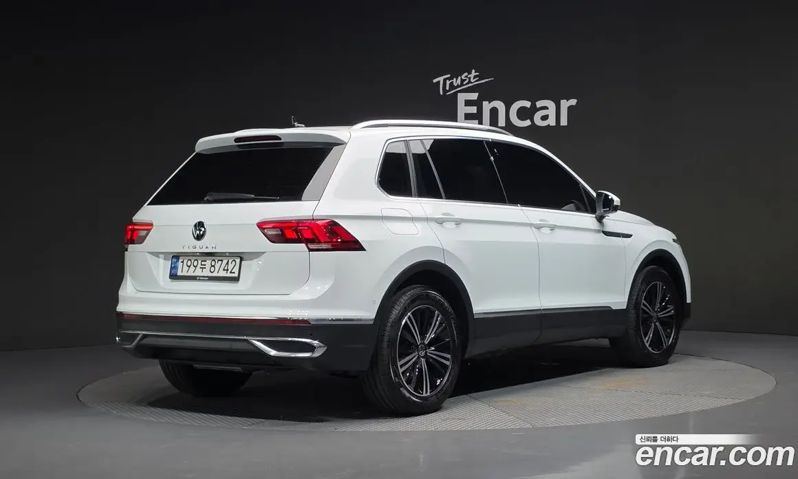 Volkswagen Tiguan 2022 2.0 автомат (гидро), фото 2 Volkswagen Tiguan 2022 2.0 автомат (гидро), фото 2