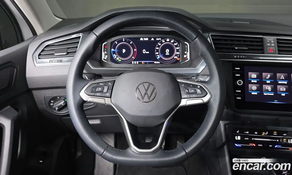 Volkswagen Tiguan 2022 2.0 автомат (гидро), фото 20 Volkswagen Tiguan 2022 2.0 автомат (гидро), фото 20