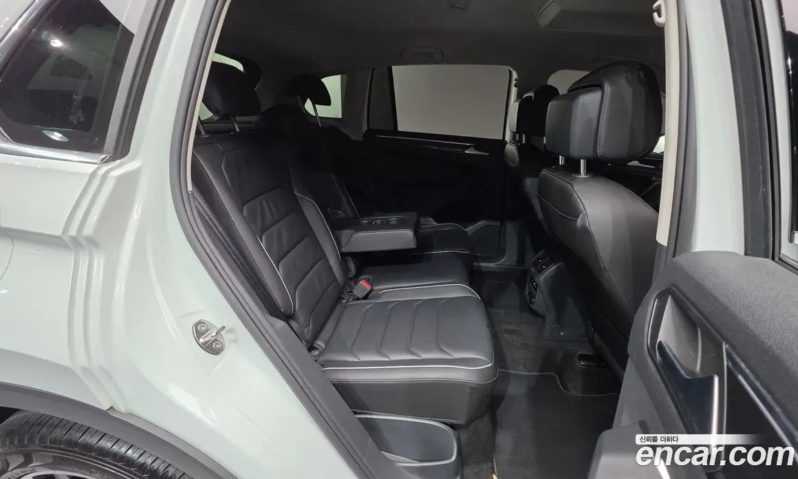 Volkswagen Tiguan 2022 2.0 автомат (гидро), фото 25 Volkswagen Tiguan 2022 2.0 автомат (гидро), фото 25