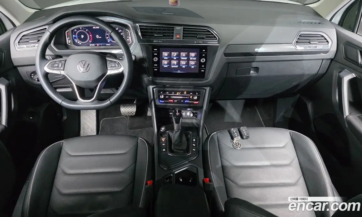 Volkswagen Tiguan 2022 2.0 автомат (гидро), фото 10 Volkswagen Tiguan 2022 2.0 автомат (гидро), фото 10