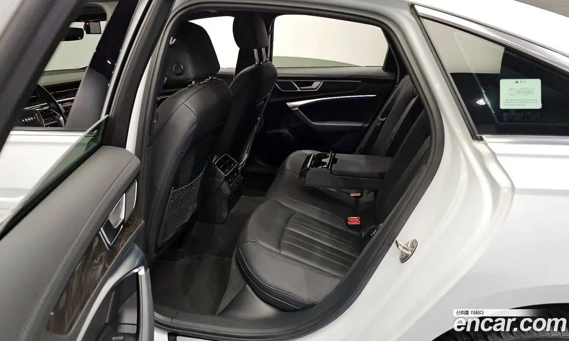 Audi A6 2021 2.0 автомат (гидро), фото 11