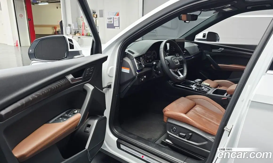 Audi Q5 2023 2.0 автомат (гидро), фото 10
