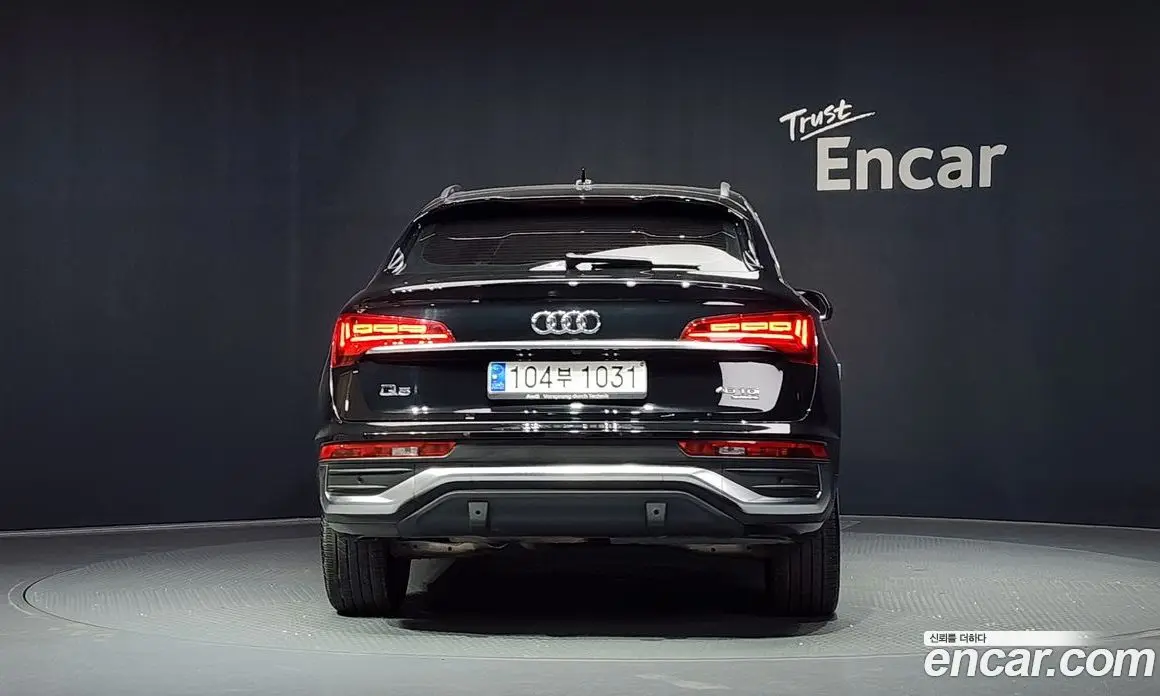 Audi Q5 2023 2.0 автомат (гидро), фото 4