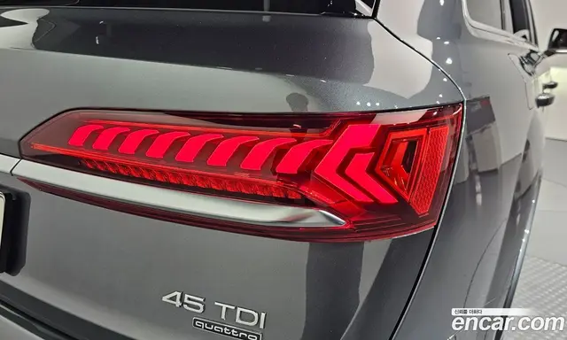 Audi Q7 2021 3.0 автомат (гидро), миниатюра 9