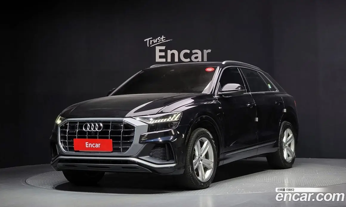 Audi Q8 2021 3.0 автомат (гидро), фото 1 Audi Q8 2021 3.0 автомат (гидро), фото 1