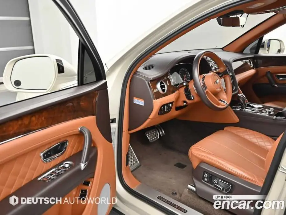Bentley Bentayga 2018 6.0 автомат (гидро), фото 11 Bentley Bentayga 2018 6.0 автомат (гидро), фото 11