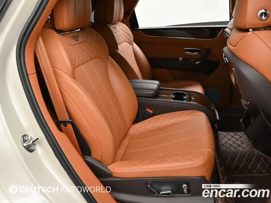 Bentley Bentayga 2018 6.0 автомат (гидро), фото 12 Bentley Bentayga 2018 6.0 автомат (гидро), фото 12