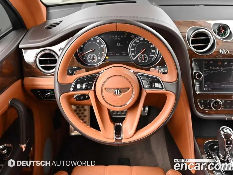 Bentley Bentayga 2018 6.0 автомат (гидро), фото 13 Bentley Bentayga 2018 6.0 автомат (гидро), фото 13
