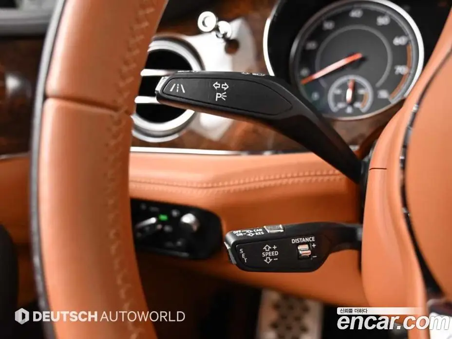 Bentley Bentayga 2018 6.0 автомат (гидро), фото 18 Bentley Bentayga 2018 6.0 автомат (гидро), фото 18