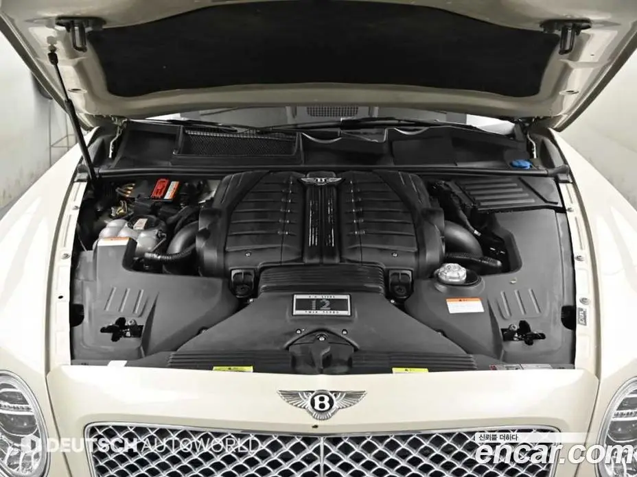 Bentley Bentayga 2018 6.0 автомат (гидро), фото 6 Bentley Bentayga 2018 6.0 автомат (гидро), фото 6