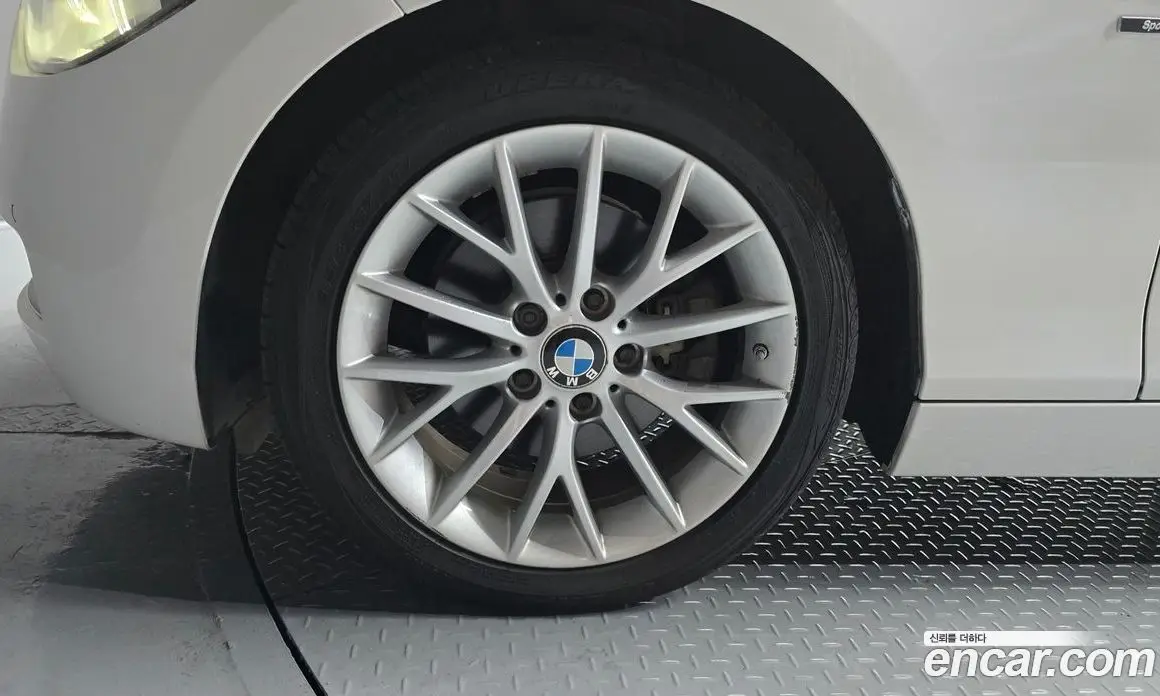 BMW 1 серия 2015 2.0 автомат (гидро), фото 5
