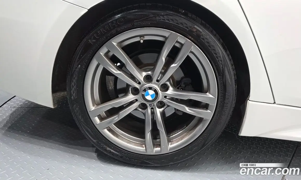 BMW 3 серия 2018 2.0 автомат (гидро), фото 5