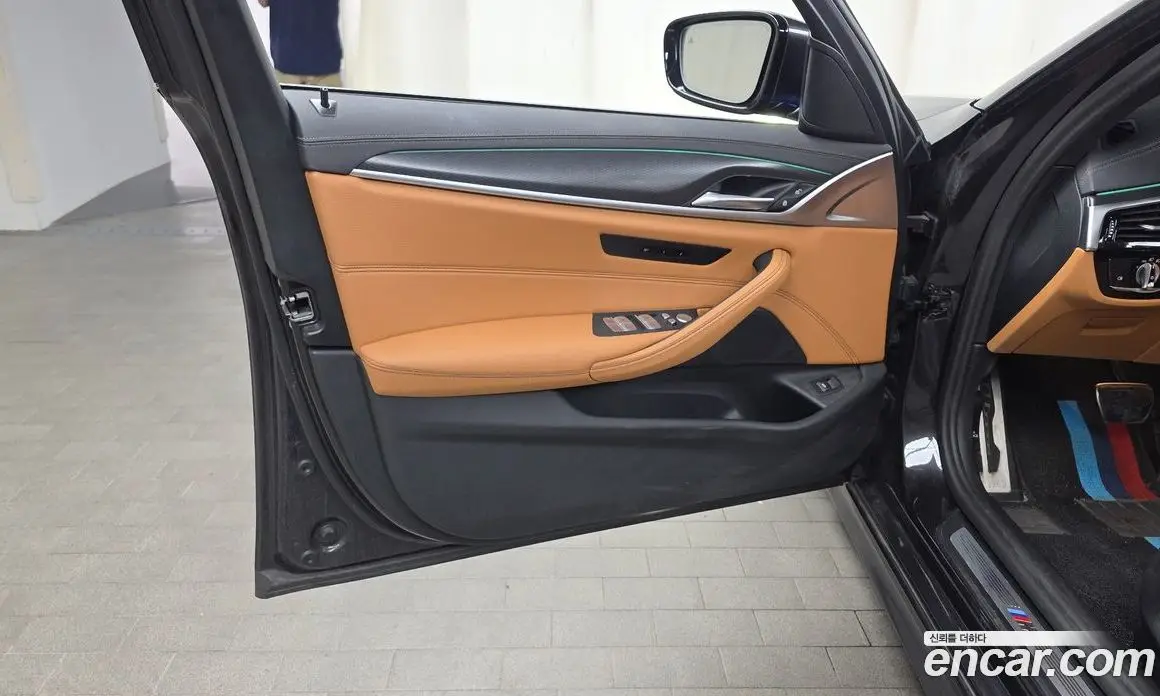 BMW 5 серия 2023 2.0 автомат (гидро), фото 14