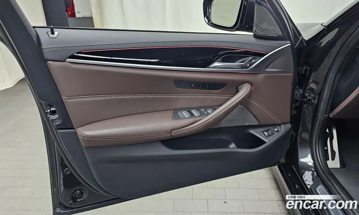 BMW 5 серия 2023 2.0 автомат (гидро), фото 14