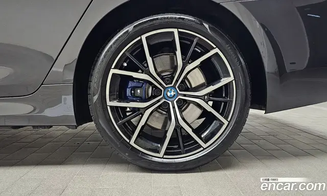 BMW 5 серия 2023 2.0 автомат (гидро), миниатюра 7