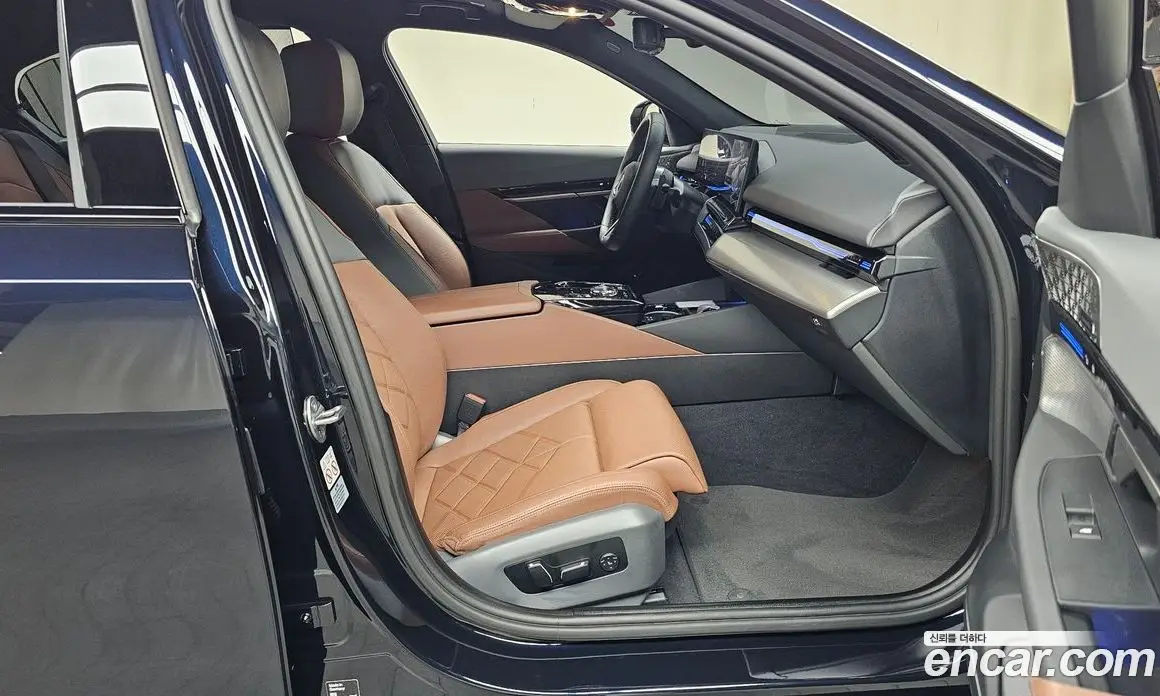 BMW 5 серия 2024 2.0 автомат (гидро), фото 16