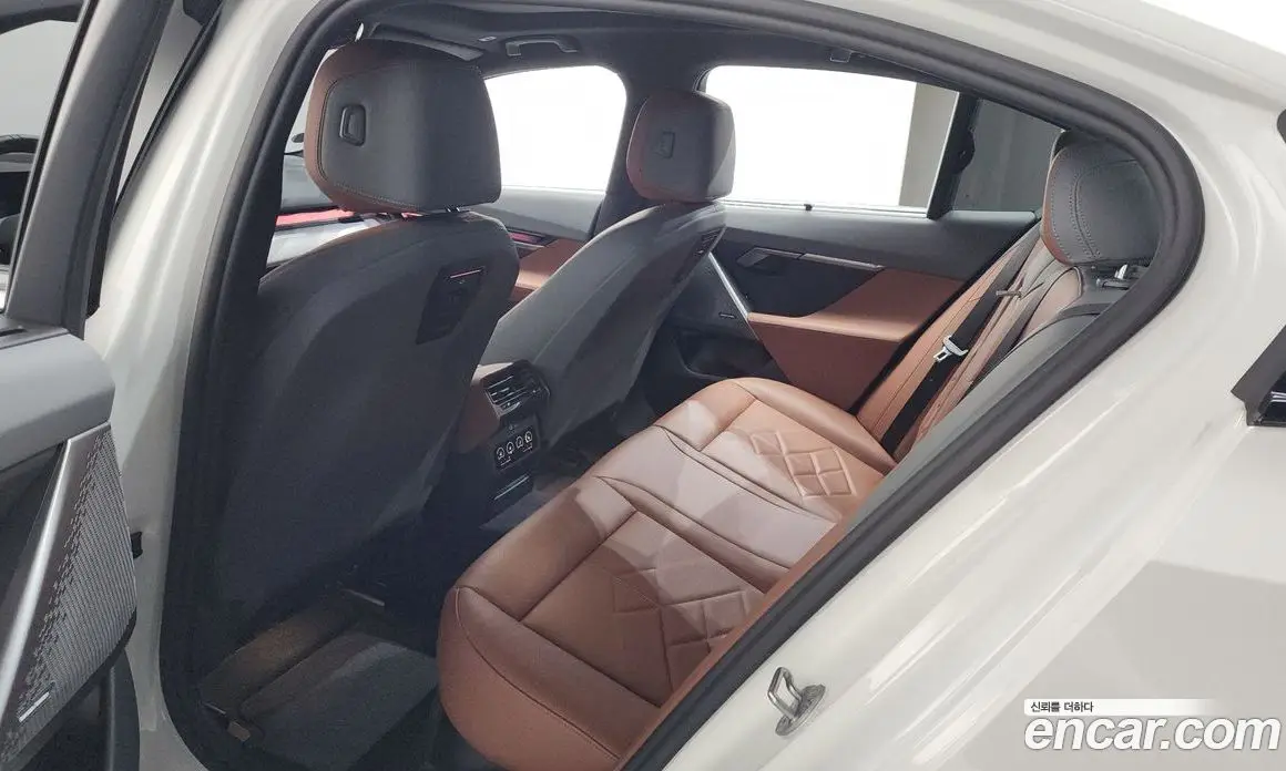 BMW 5 серия 2025 2.0 автомат (гидро), фото 26