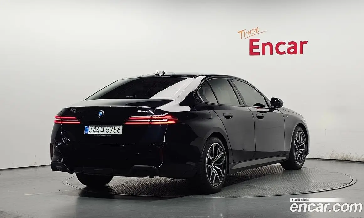 BMW 5 серия 2025 2.0 автомат (гидро), фото 2 BMW 5 серия 2025 2.0 автомат (гидро), фото 2