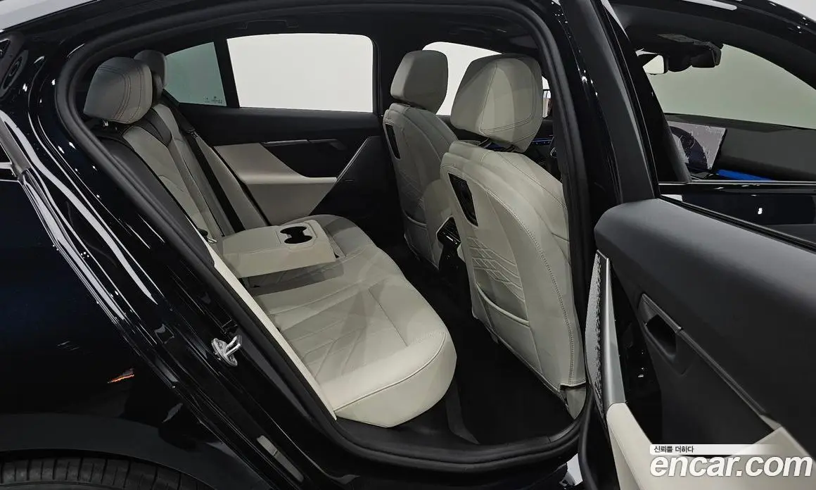 BMW 5 серия 2025 2.0 автомат (гидро), фото 16 BMW 5 серия 2025 2.0 автомат (гидро), фото 16