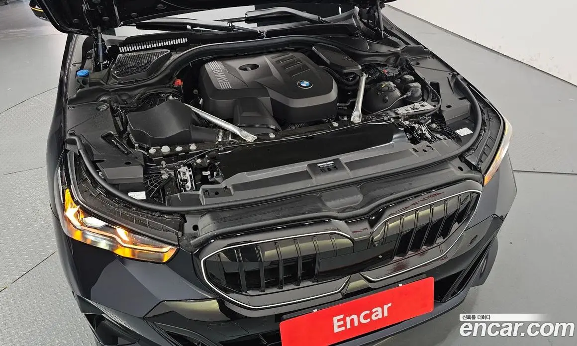 BMW 5 серия 2025 2.0 автомат (гидро), фото 6 BMW 5 серия 2025 2.0 автомат (гидро), фото 6