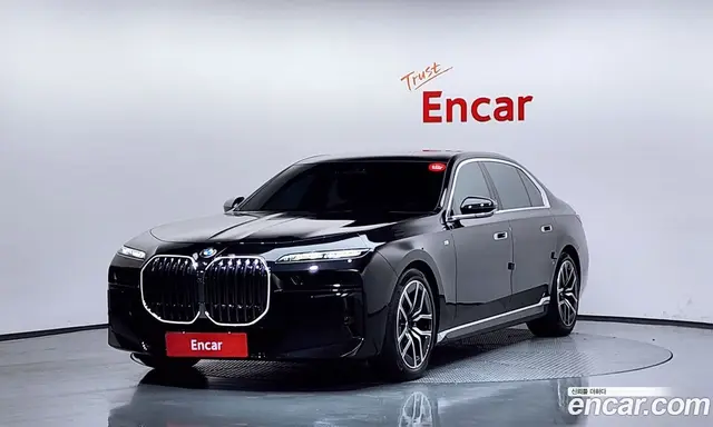 BMW 7 серия, 2023, 66 009 км