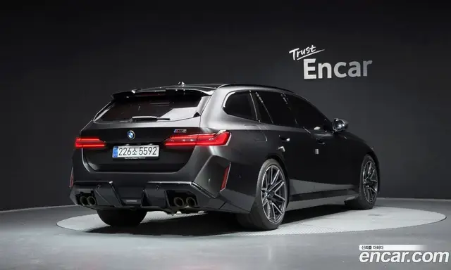 BMW M5 2025 4.4 автомат (гидро), миниатюра 2