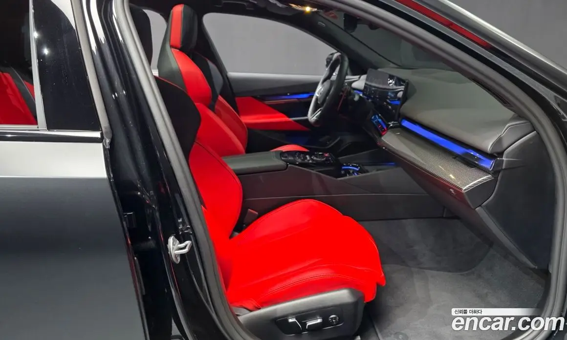 BMW M5 2025 4.4 автомат (гидро), фото 11