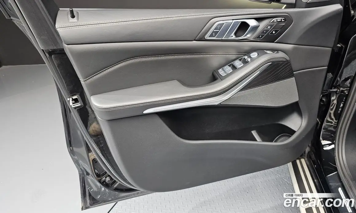 BMW X7 2022 3.0 автомат (гидро), фото 14