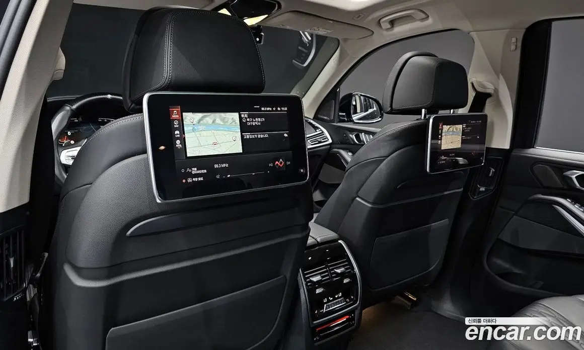 BMW X7 2022 3.0 автомат (гидро), фото 17