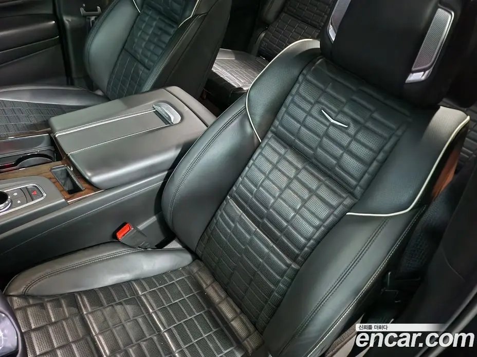 Cadillac Escalade 2021 6.2 автомат (гидро), фото 19 Cadillac Escalade 2021 6.2 автомат (гидро), фото 19
