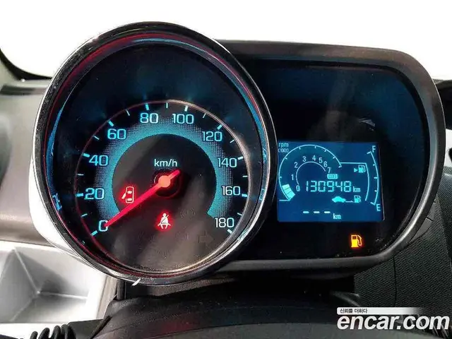 Chevrolet Spark 2014 1.0 автомат (гидро), миниатюра 7