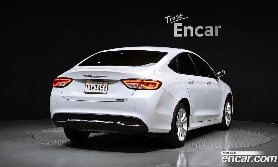 Chrysler 200 2015 2.4 автомат (гидро), фото 2 Chrysler 200 2015 2.4 автомат (гидро), фото 2