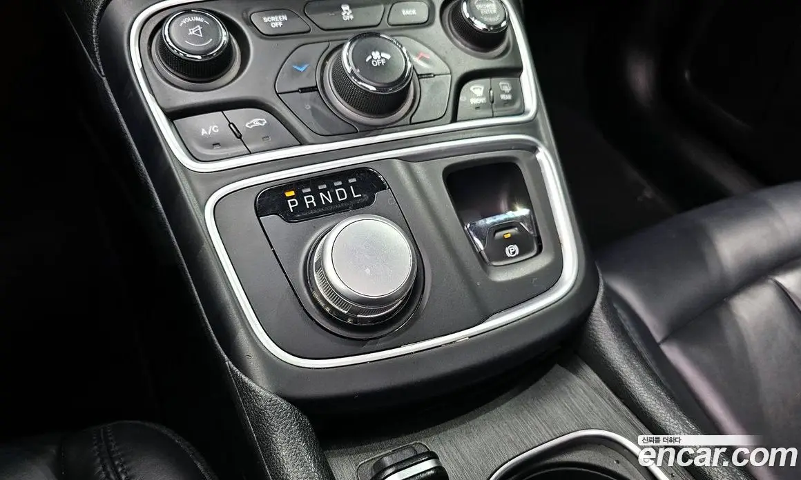 Chrysler 200 2015 2.4 автомат (гидро), фото 9 Chrysler 200 2015 2.4 автомат (гидро), фото 9