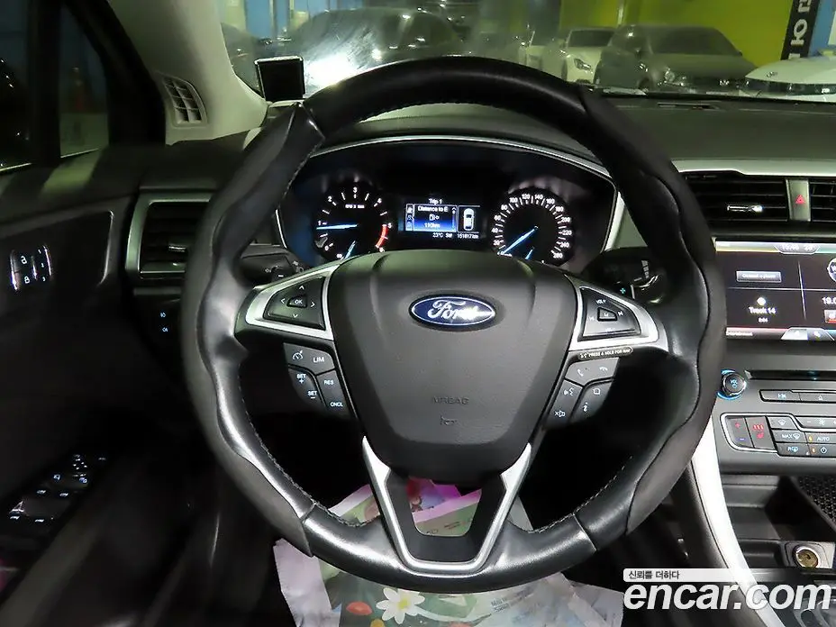 Ford Mondeo 2015 2.0 автомат (гидро), фото 15 Ford Mondeo 2015 2.0 автомат (гидро), фото 15