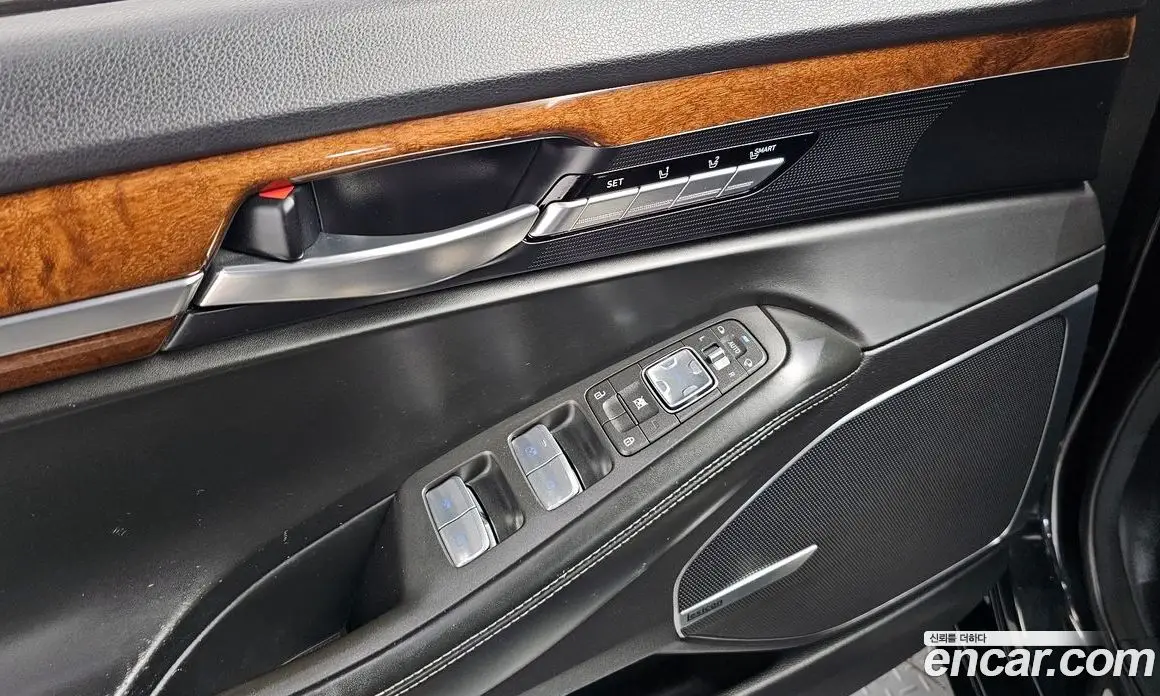 Genesis EQ900 2017 3.8 автомат (гидро), фото 20 Genesis EQ900 2017 3.8 автомат (гидро), фото 20