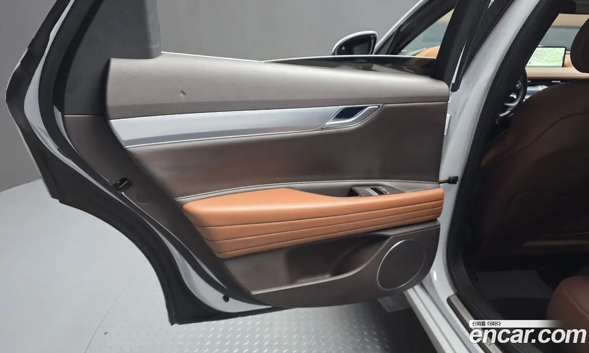 Genesis G80 2023 2.5 автомат (гидро), фото 15